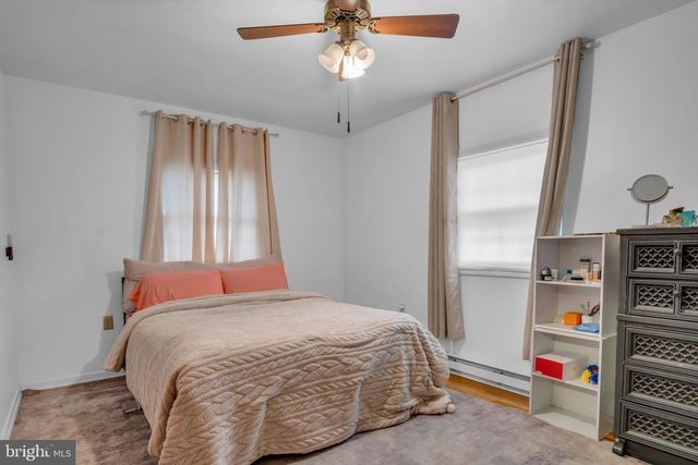 7169 CHAMBERS HILL RD, Harrisburg, PA 17111