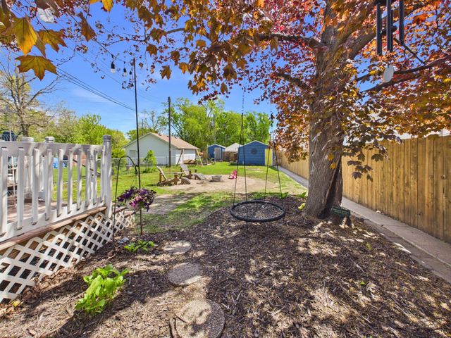 4250 Welcome Avenue N, Crystal, MN 55422