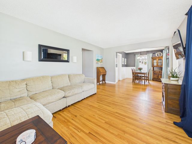 4250 Welcome Avenue N, Crystal, MN 55422