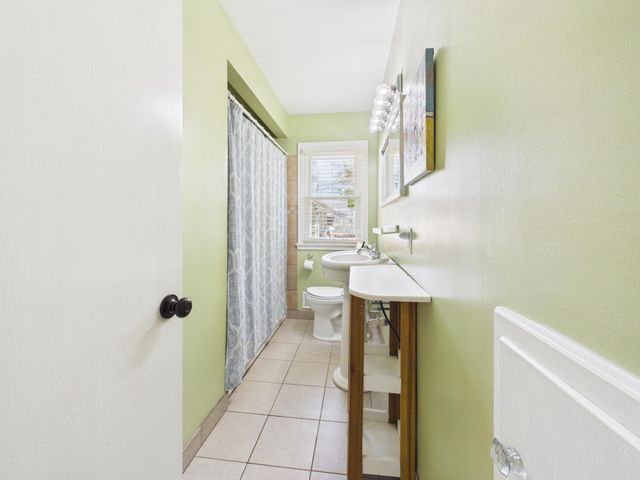 4250 Welcome Avenue N, Crystal, MN 55422