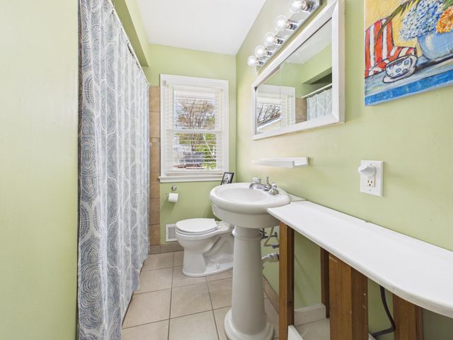 4250 Welcome Avenue N, Crystal, MN 55422