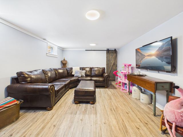 4250 Welcome Avenue N, Crystal, MN 55422