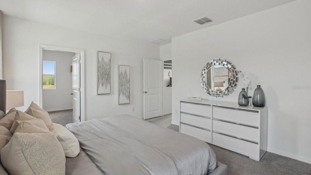 Image 27 of property listing at 12022 NOBLE CHASE PATH, Dade City, FL 33525