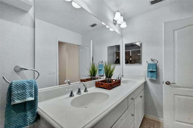 8139 MIRAMAR WAY 8139, Lakewood Ranch, FL 34202