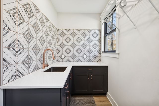 7340 Bradford Rd, Primm Springs, TN 38476