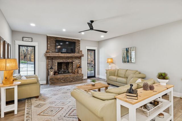 7340 Bradford Rd, Primm Springs, TN 38476