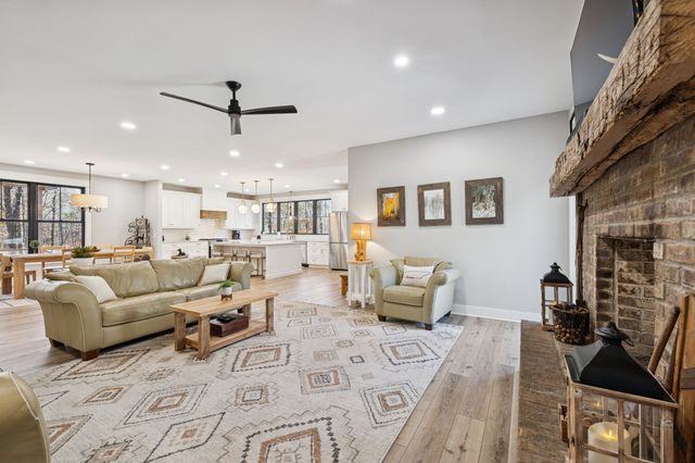 7340 Bradford Rd, Primm Springs, TN 38476