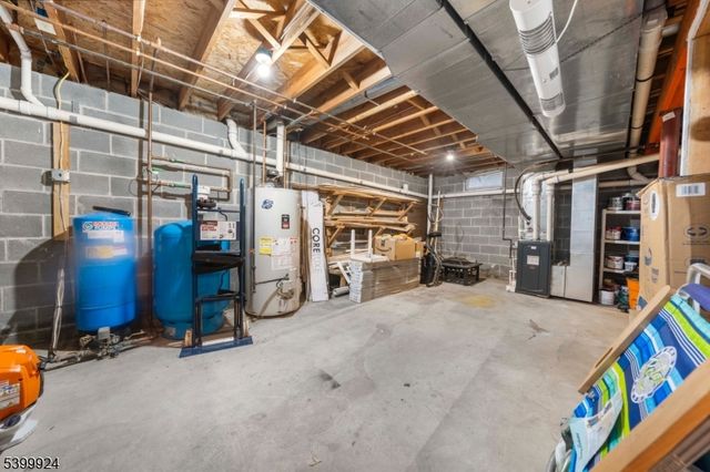 123 Vail Rd, Knowlton Twp., NJ 07832