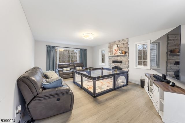 123 Vail Rd, Knowlton Twp., NJ 07832