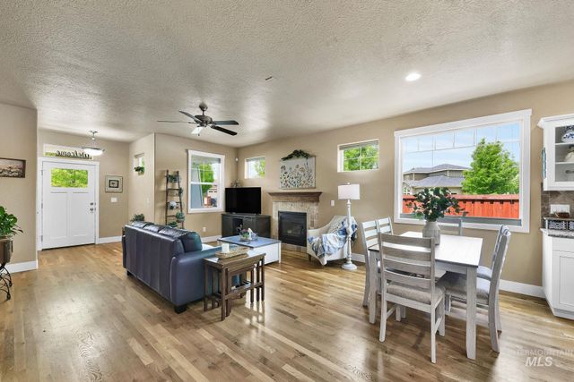 6650 S Red Shine Way, Boise, ID 83709