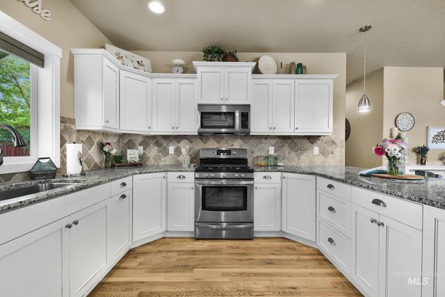 6650 S Red Shine Way, Boise, ID 83709