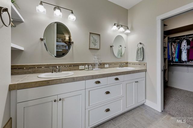 6650 S Red Shine Way, Boise, ID 83709