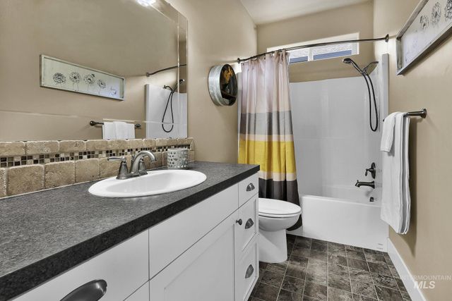 6650 S Red Shine Way, Boise, ID 83709