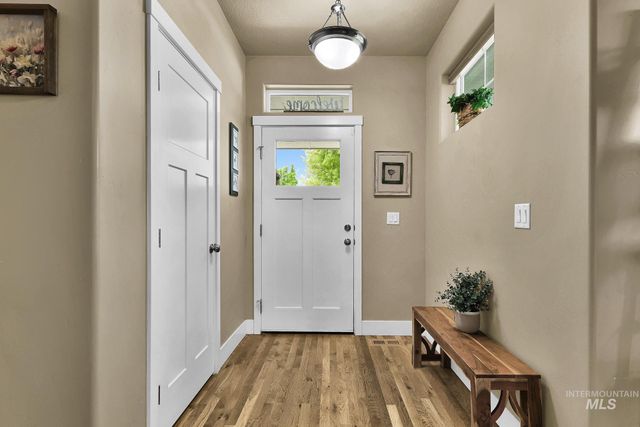 6650 S Red Shine Way, Boise, ID 83709