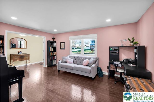 2901 Fairmont Street, South Whitehall Twp, PA 18104