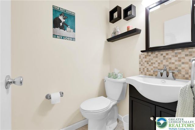 2901 Fairmont Street, South Whitehall Twp, PA 18104