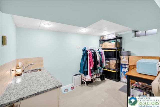 2901 Fairmont Street, South Whitehall Twp, PA 18104