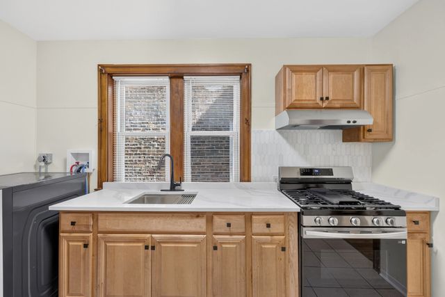 7324 S Maplewood Avenue 1, Chicago, IL 60629