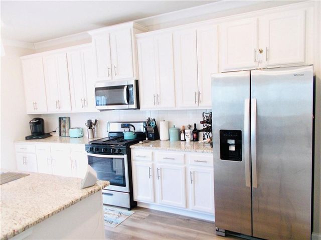 612 Auburn Crossing Drive, Auburn, GA 30011