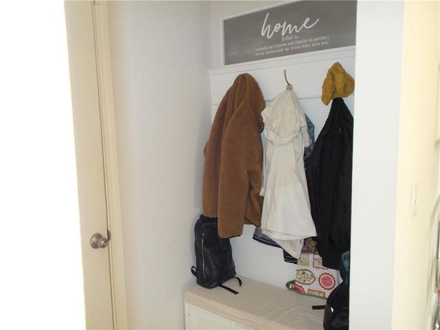 612 Auburn Crossing Drive, Auburn, GA 30011