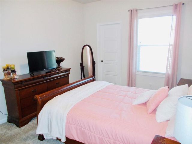 612 Auburn Crossing Drive, Auburn, GA 30011