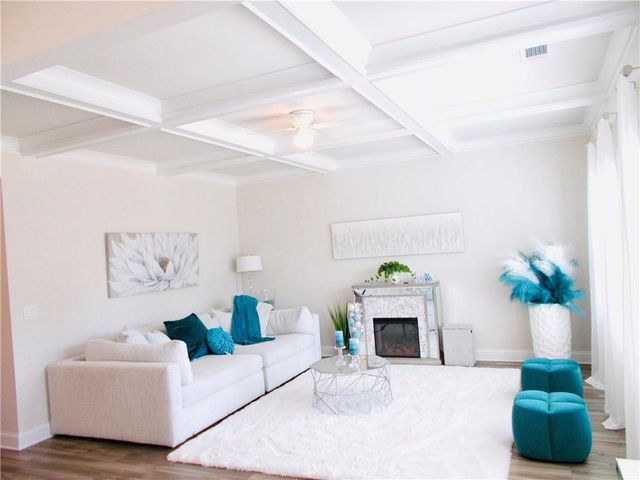 612 Auburn Crossing Drive, Auburn, GA 30011