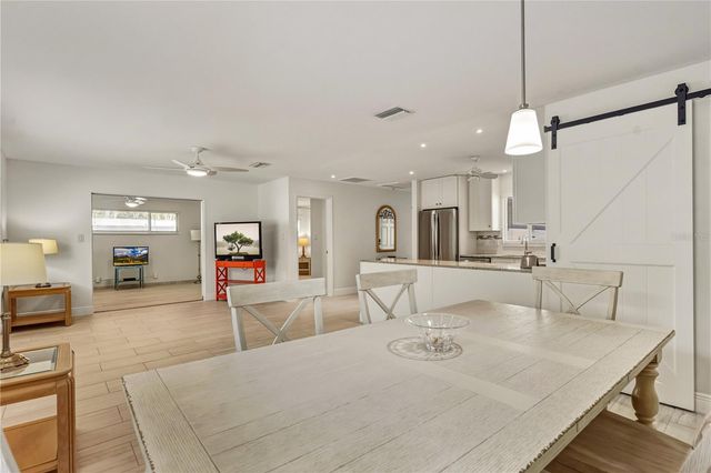 1900 BENJAMIN FRANKLIN DRIVE V12, Sarasota, FL 34236