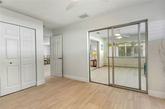 1900 BENJAMIN FRANKLIN DRIVE V12, Sarasota, FL 34236