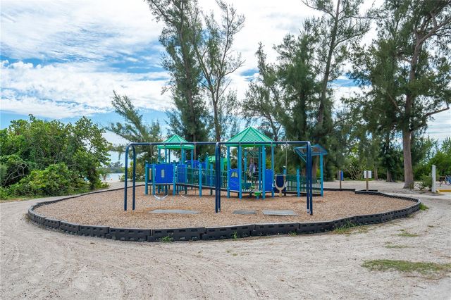 1900 BENJAMIN FRANKLIN DRIVE V12, Sarasota, FL 34236