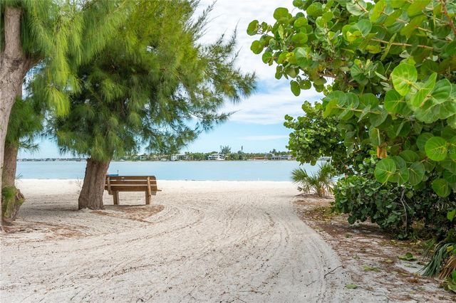 1900 BENJAMIN FRANKLIN DRIVE V12, Sarasota, FL 34236