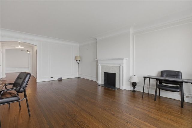 4940 S East End Avenue 17A, Chicago, IL 60615