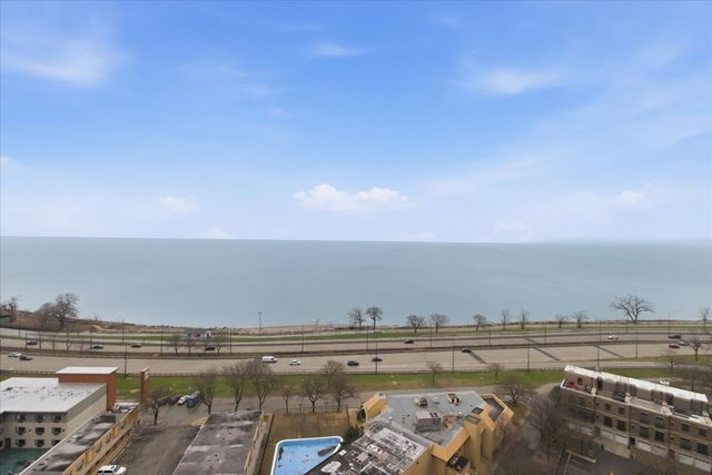 4940 S East End Avenue 17A, Chicago, IL 60615