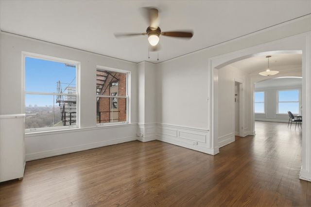 4940 S East End Avenue 17A, Chicago, IL 60615