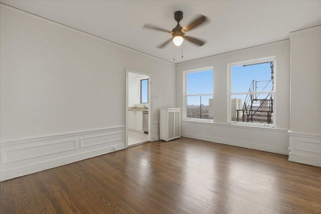 4940 S East End Avenue 17A, Chicago, IL 60615