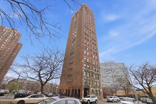 4940 S East End Avenue 17A, Chicago, IL 60615