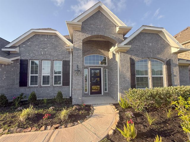 1524 N Bluebonnet Lane, Angleton, TX 77515