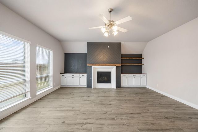 1524 N Bluebonnet Lane, Angleton, TX 77515