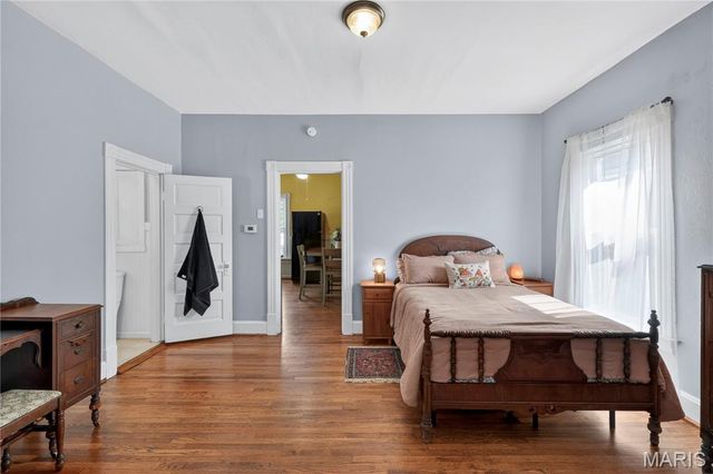 5305 Blow Street, St Louis, MO 63109