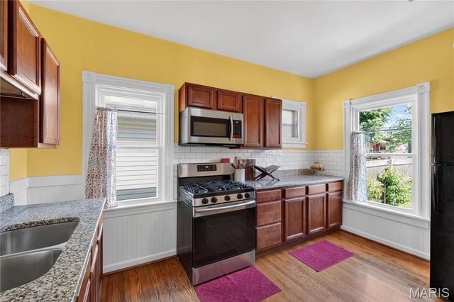 5305 Blow Street, St Louis, MO 63109