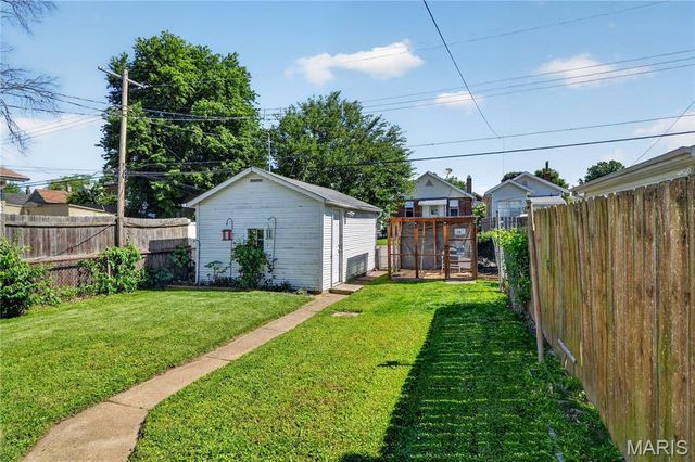 5305 Blow Street, St Louis, MO 63109