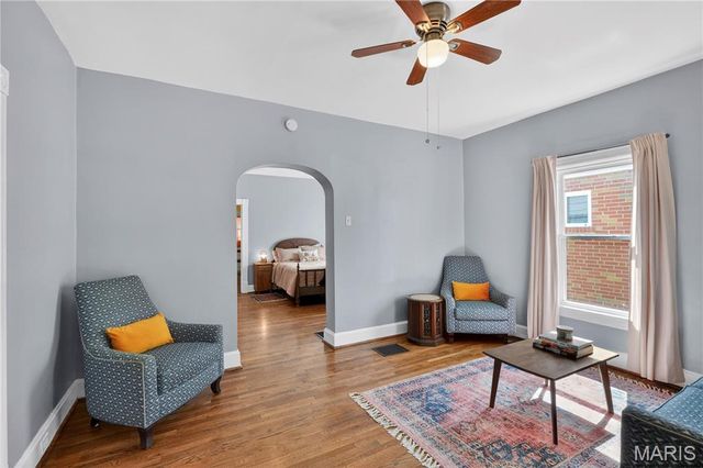 5305 Blow Street, St Louis, MO 63109
