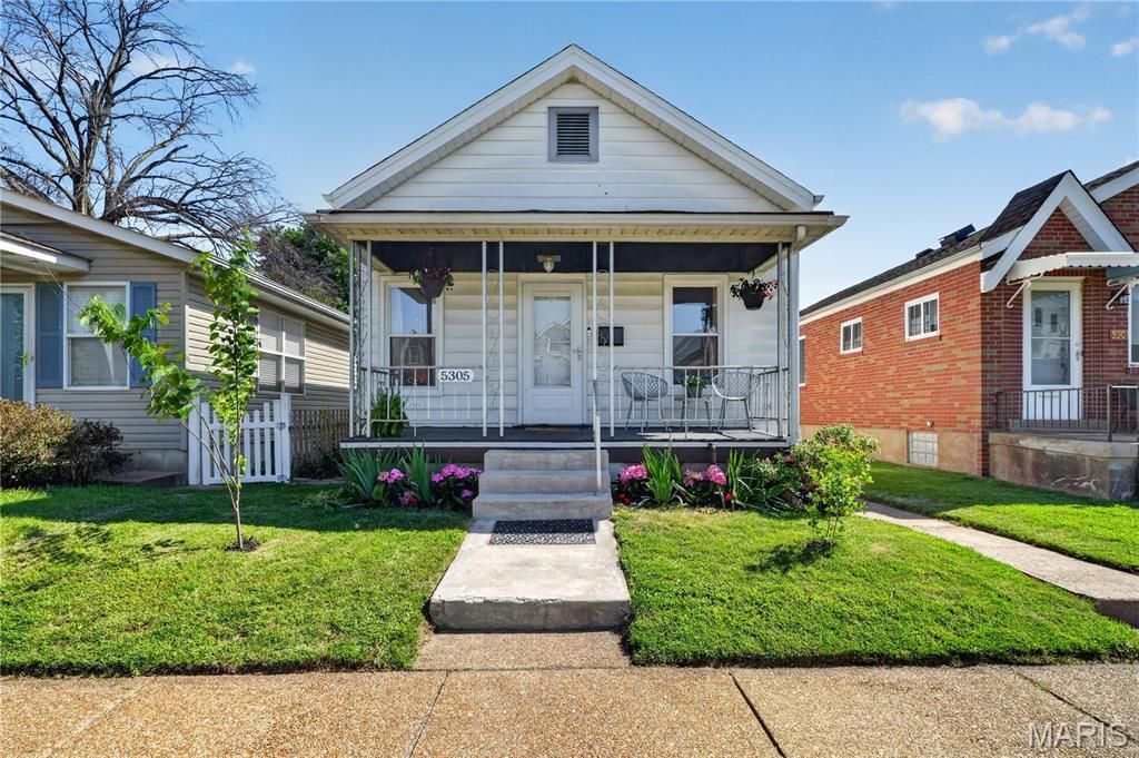 5305 Blow Street, St Louis, MO 63109
