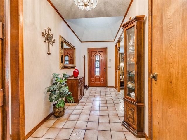 2201 Dena Drive, Guthrie, OK 73044