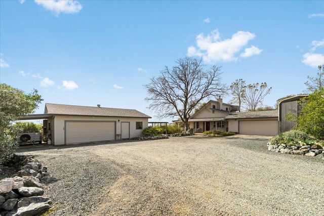 15666 Wolf Mountain Rd, Grass Valley, CA 95949