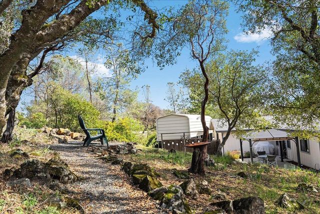 15666 Wolf Mountain Rd, Grass Valley, CA 95949