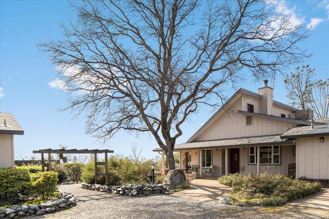 15666 Wolf Mountain Rd, Grass Valley, CA 95949