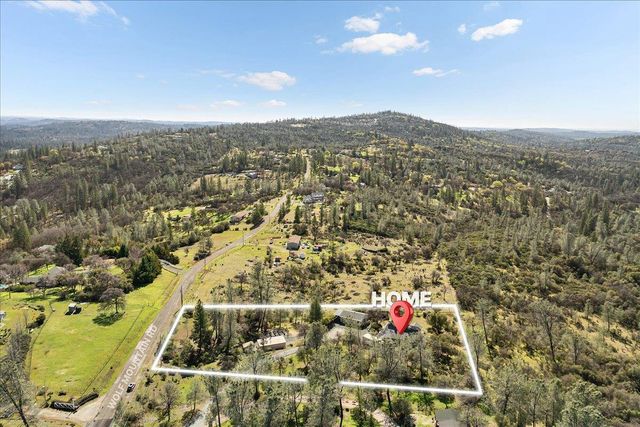 15666 Wolf Mountain Rd, Grass Valley, CA 95949