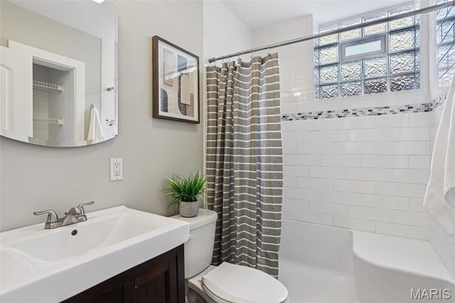 5532 Lansdowne Avenue, St Louis, MO 63109
