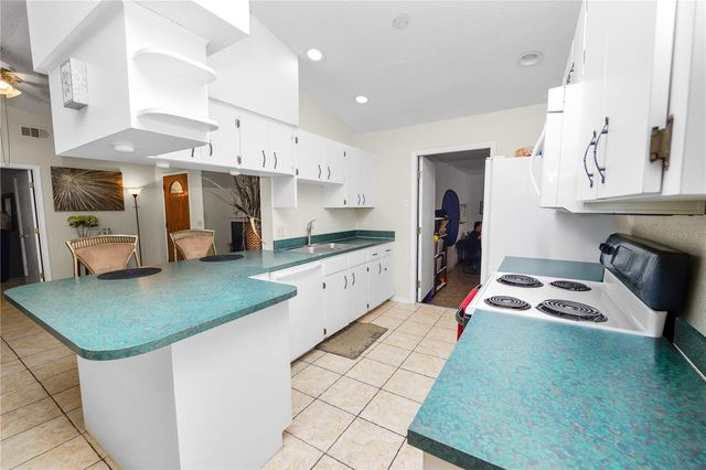 2304 CHESHIRE PLACE, Lakeland, FL 33810