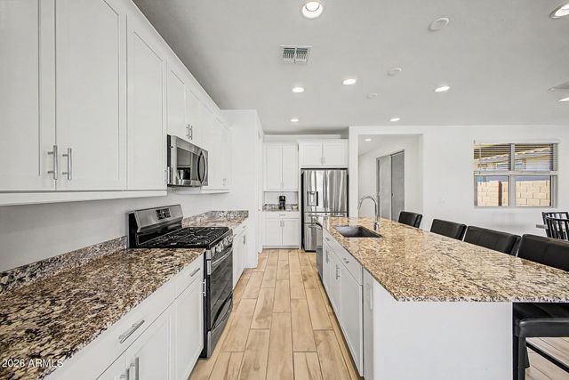 537 S PHEASANT Drive, Gilbert, AZ 85296